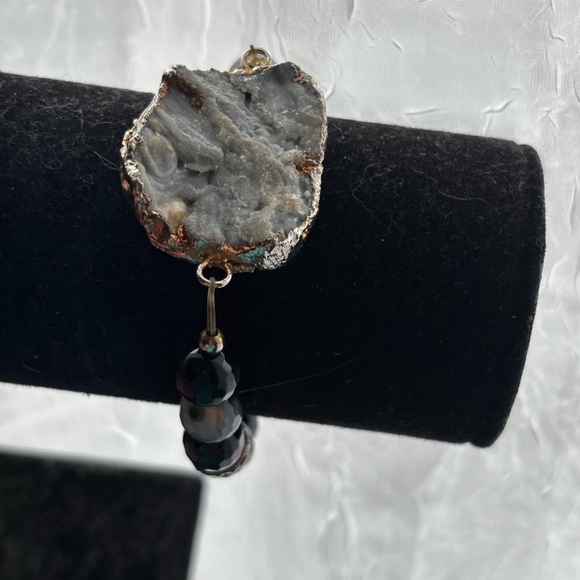Jewelry - Handcrafted Gray and Gold Druzy bracelet with Black and grey Beads